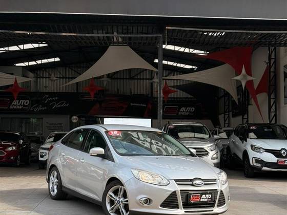 FORD FOCUS 2.0 SE SEDAN 16V FLEX 4P POWERSHIFT FORD FOCUS 2.0 SE SEDAN 16V FLEX 4P POWERSHIFT